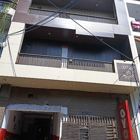 Hotel O Kl Khari Near Ashoka Park Mein Metro Nova Deli Exterior foto
