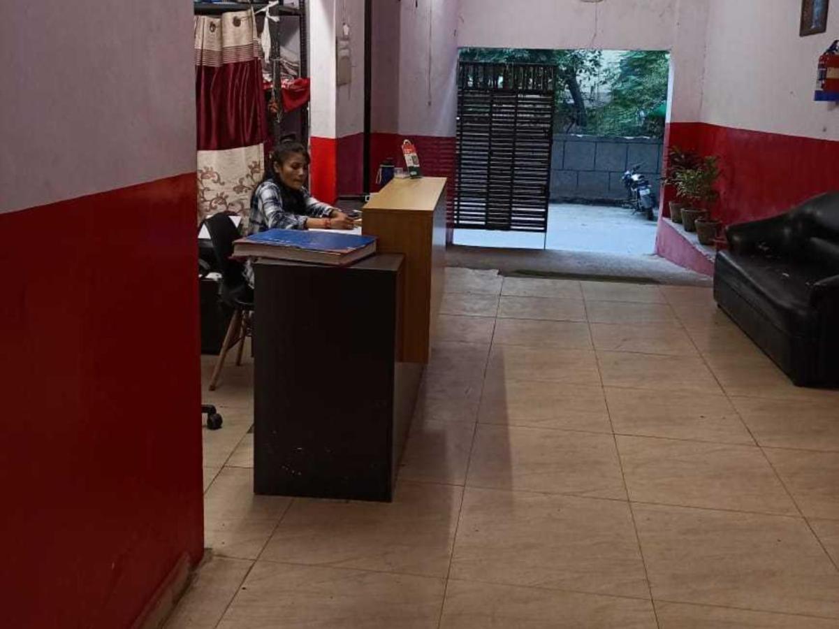 Hotel O Kl Khari Near Ashoka Park Mein Metro Nova Deli Exterior foto